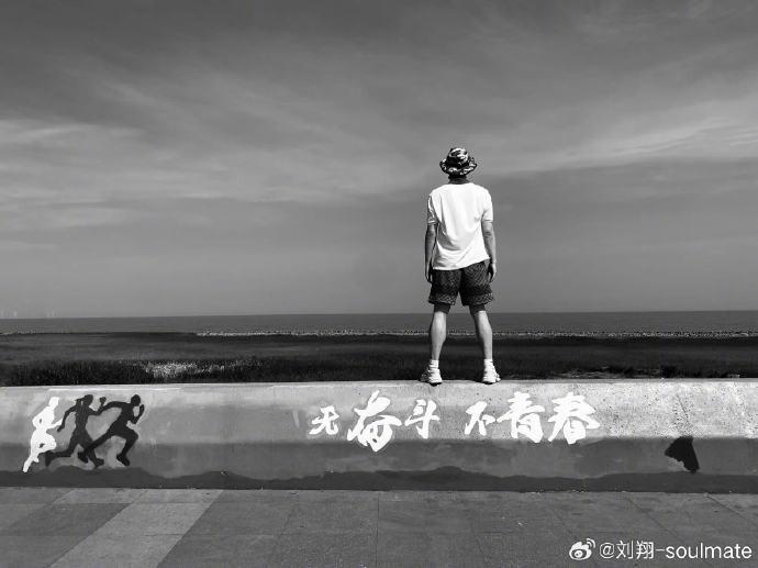 马斯克怎么处理卖不动的Cybertruck:销量越跌反而卖得更贵